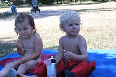 kind in kinderzwembad